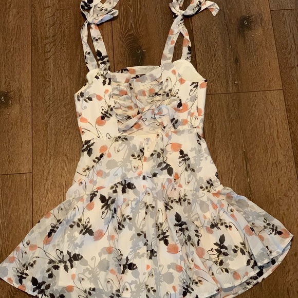 Selfie Leslie Dresses & Skirts - Selfie Leslie Dress